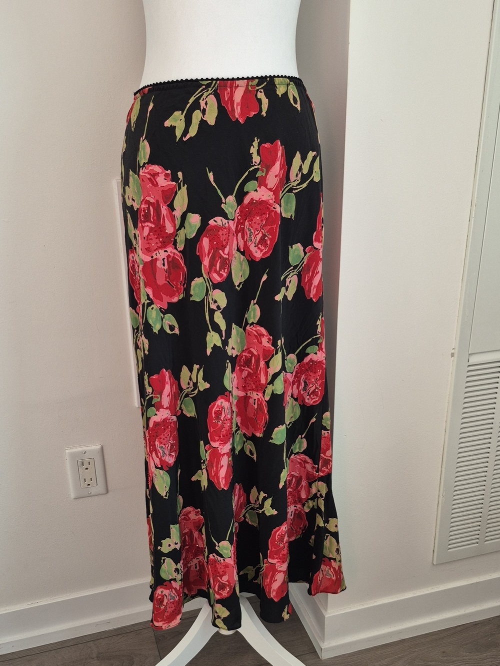 Vintage Tina Taylor Silk Black And Red Floral Maxi Skirt Size 10